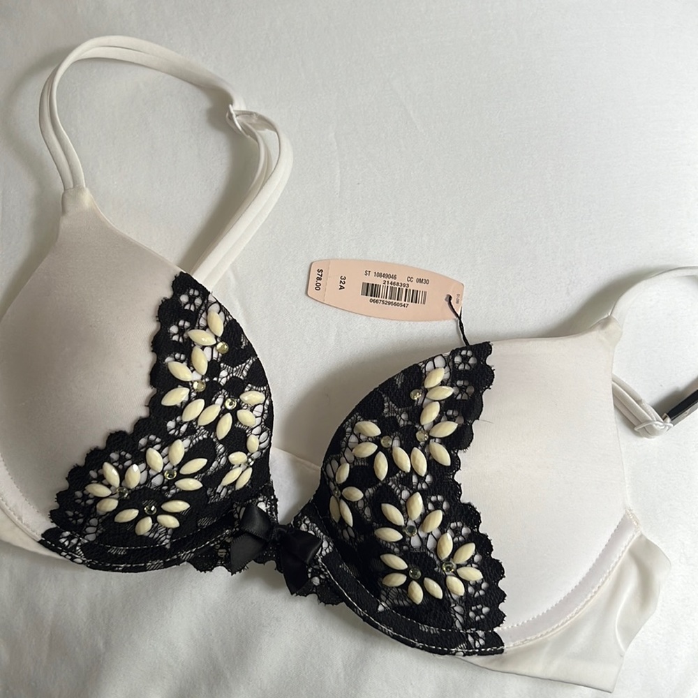 NWT Victoria’s Secret 32A Very Sexy Push Up